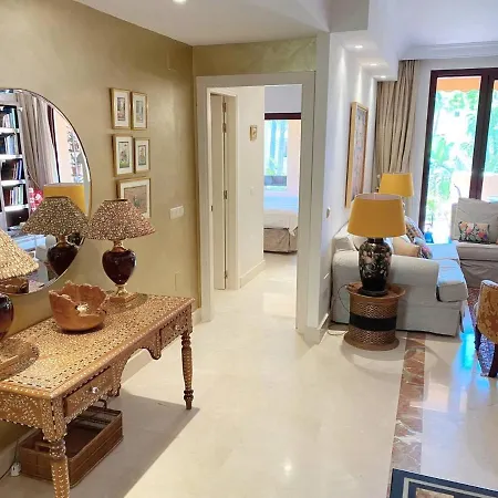 Bahialcantara Beachside Apartment Marbella